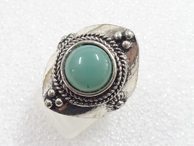 JAPANESE KIMONO / ANTIQUE COLORED STONE RING (SIZE 12)